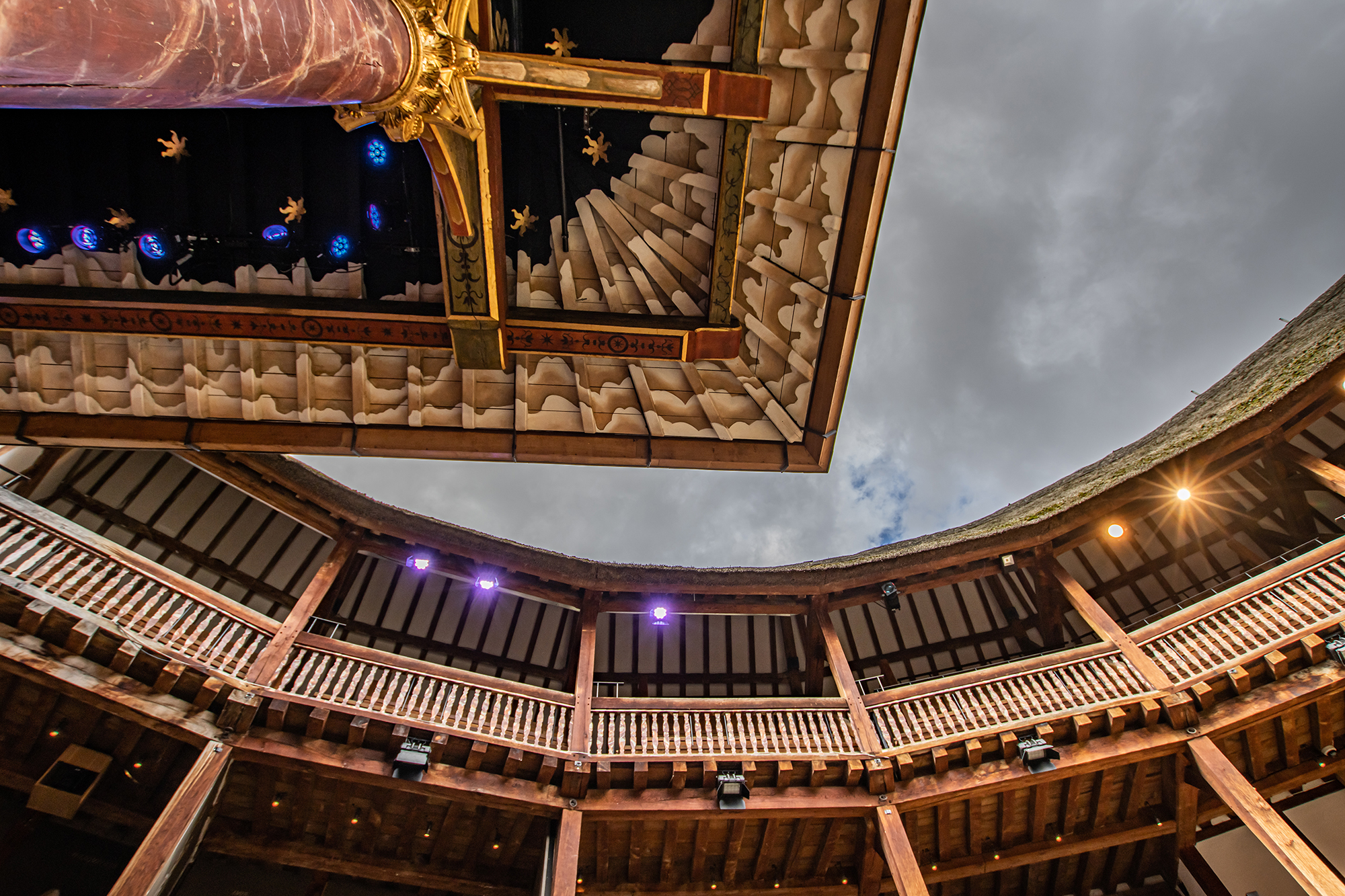 Heaven to Hell Globe Magazine Article Greg Morrison Heavens A shot of the sky taken from the Globe stage, with the upper circle visible
